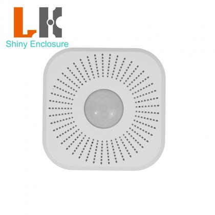 Smoke detector sensor enclosure